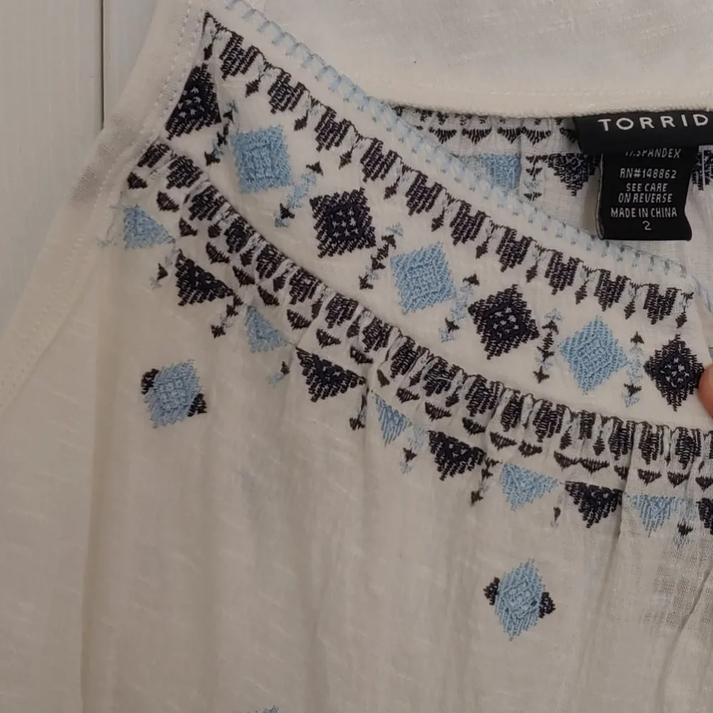 torrid White Sleeveless Embroidered Tank with Light Blue Accents - Picture 3 of 4